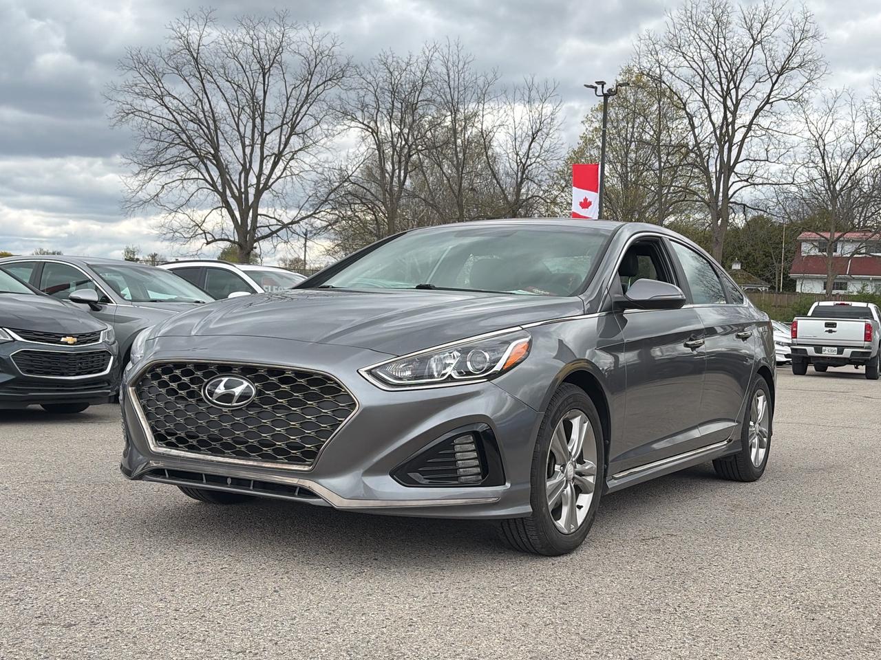 2018 Hyundai Sonata SPORT, CLEAN CARFAX, HEATED LEATHER, BACK UP CAM! - Photo #2