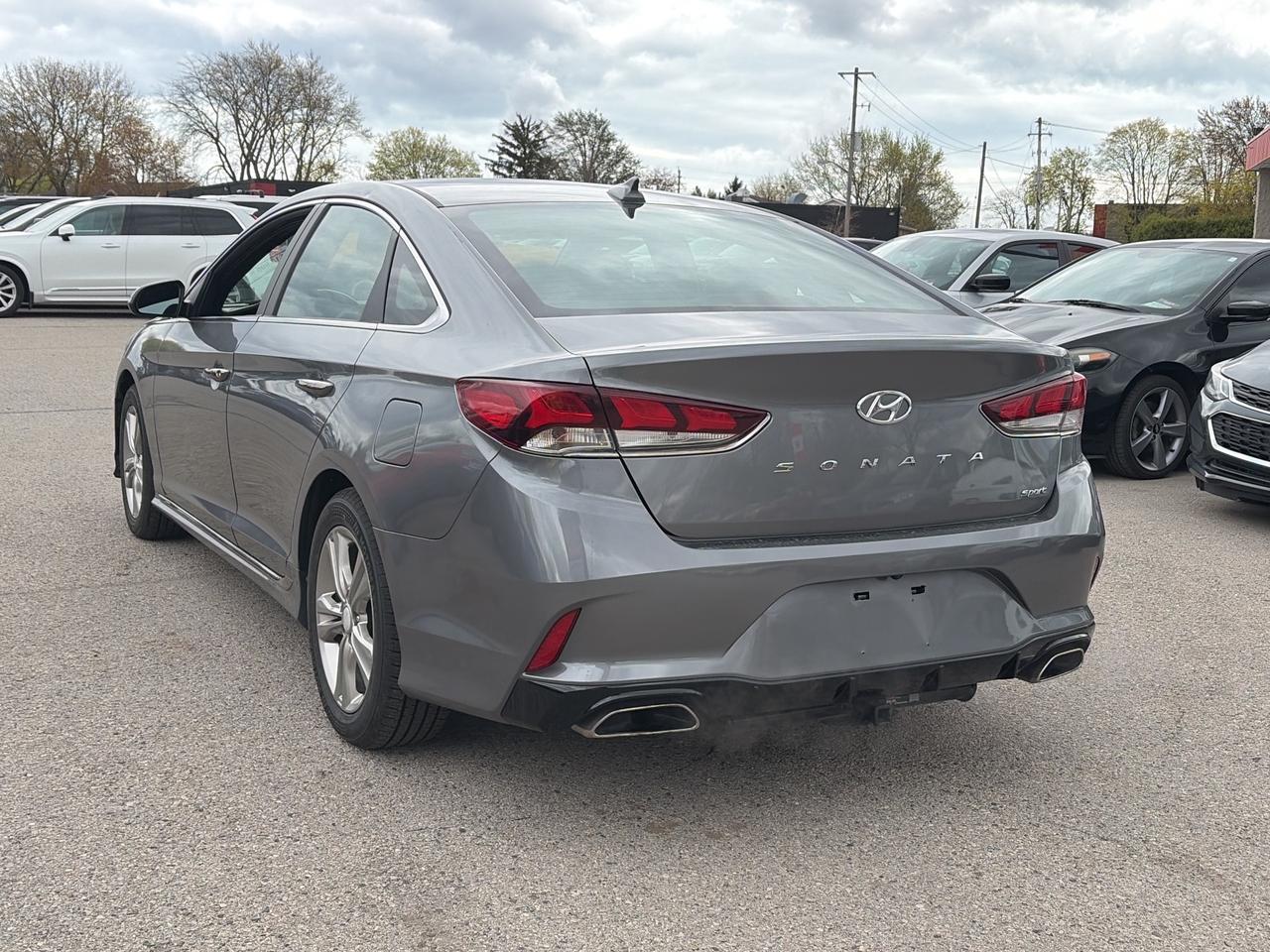 2018 Hyundai Sonata SPORT, CLEAN CARFAX, HEATED LEATHER, BACK UP CAM! - Photo #4