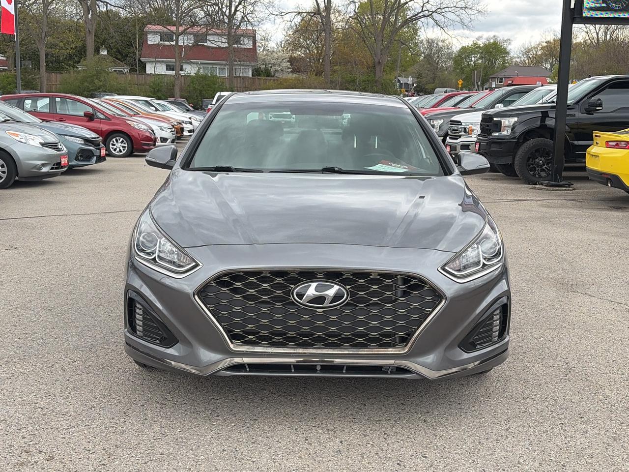 2018 Hyundai Sonata SPORT, CLEAN CARFAX, HEATED LEATHER, BACK UP CAM! Photo