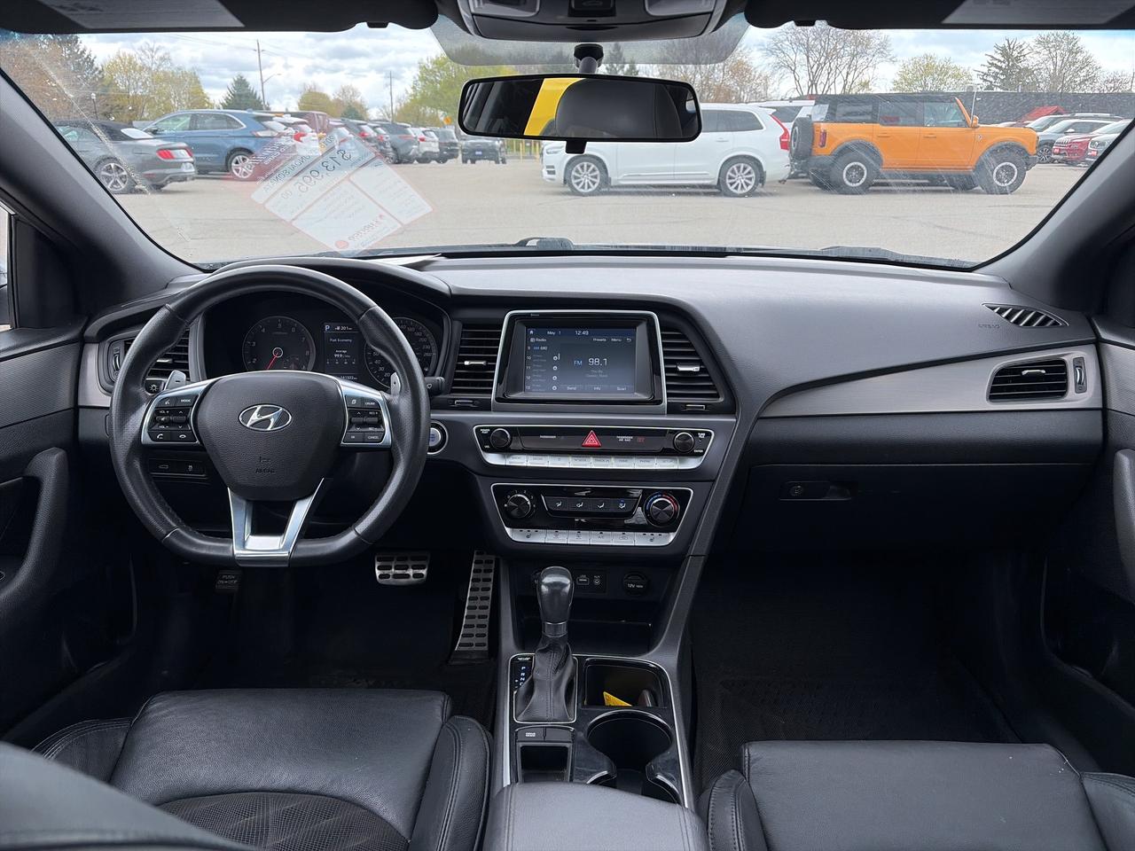 2018 Hyundai Sonata SPORT, CLEAN CARFAX, HEATED LEATHER, BACK UP CAM! Photo