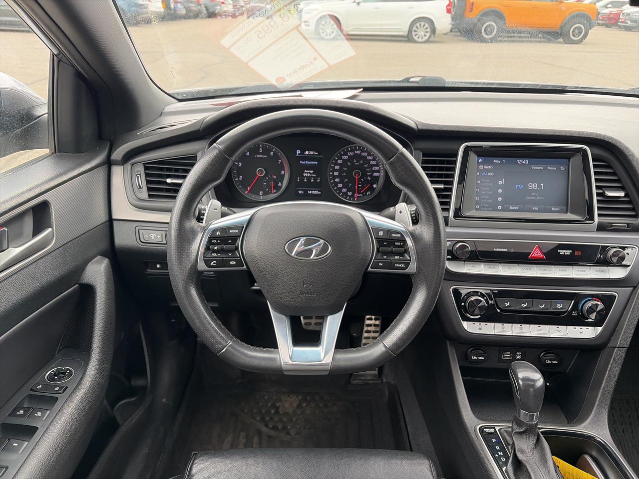 2018 Hyundai Sonata SPORT, CLEAN CARFAX, HEATED LEATHER, BACK UP CAM! Photo