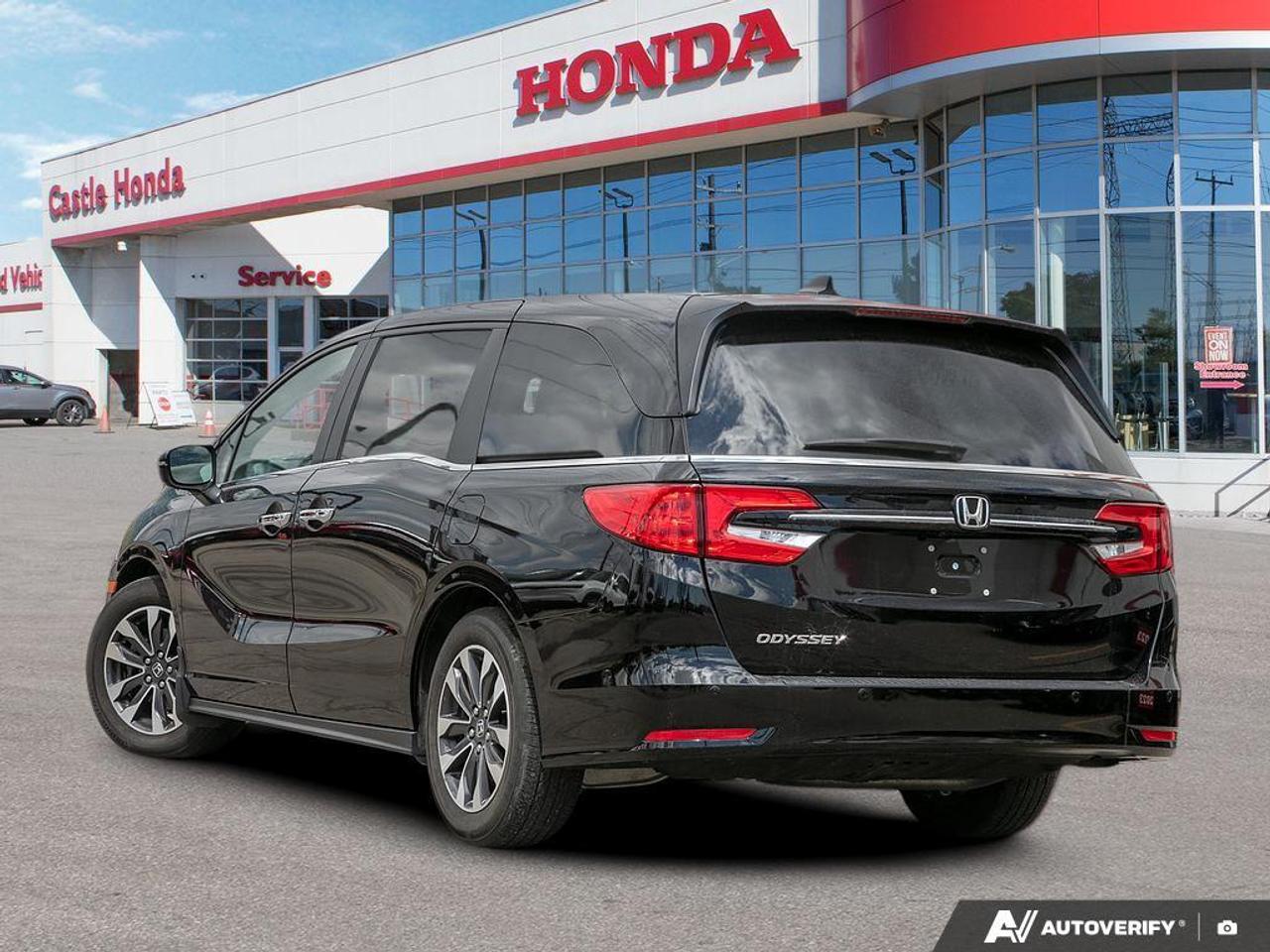 2024 Honda Odyssey  Photo3