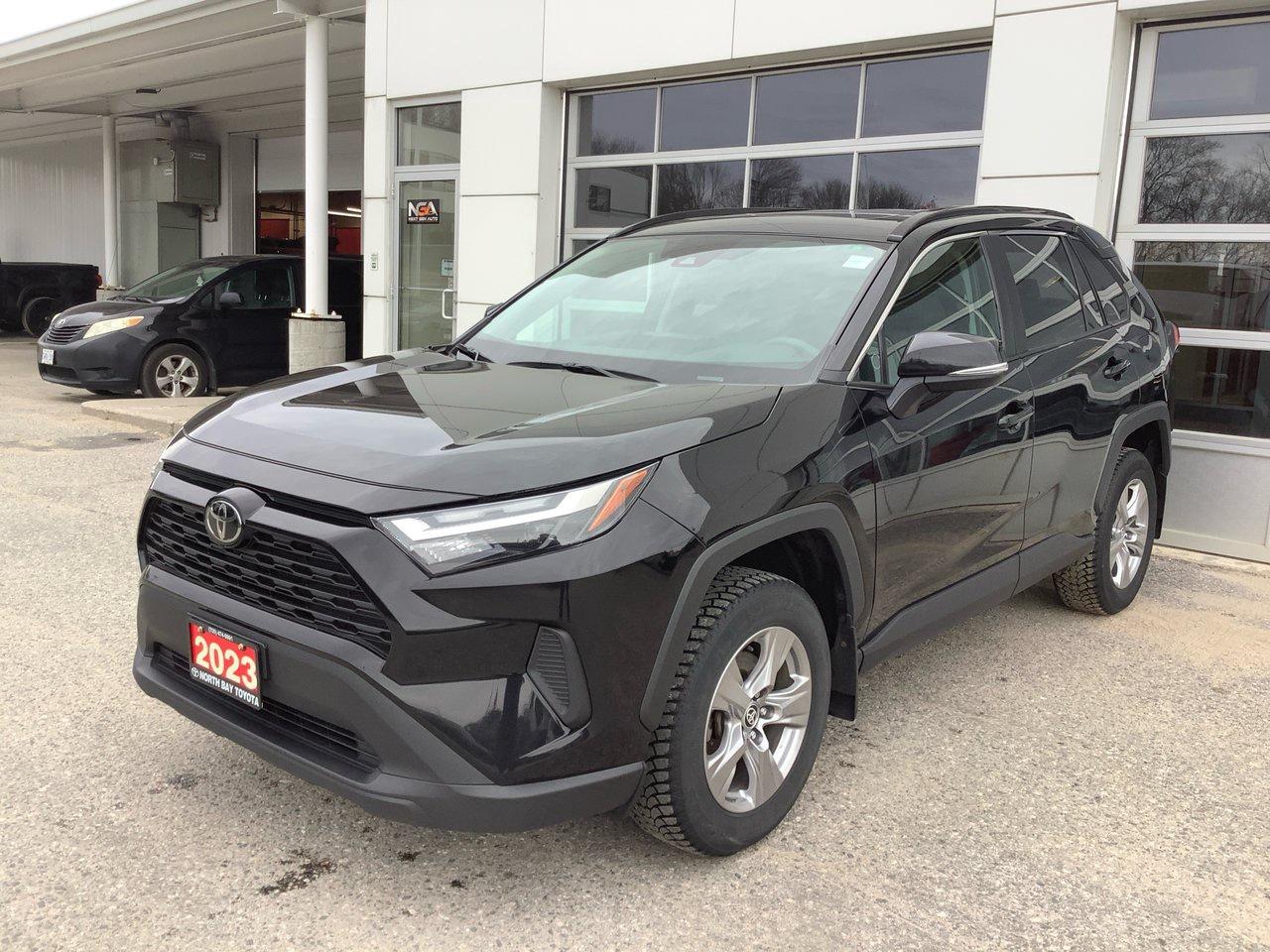 2023 Toyota RAV4 XLE Photo0