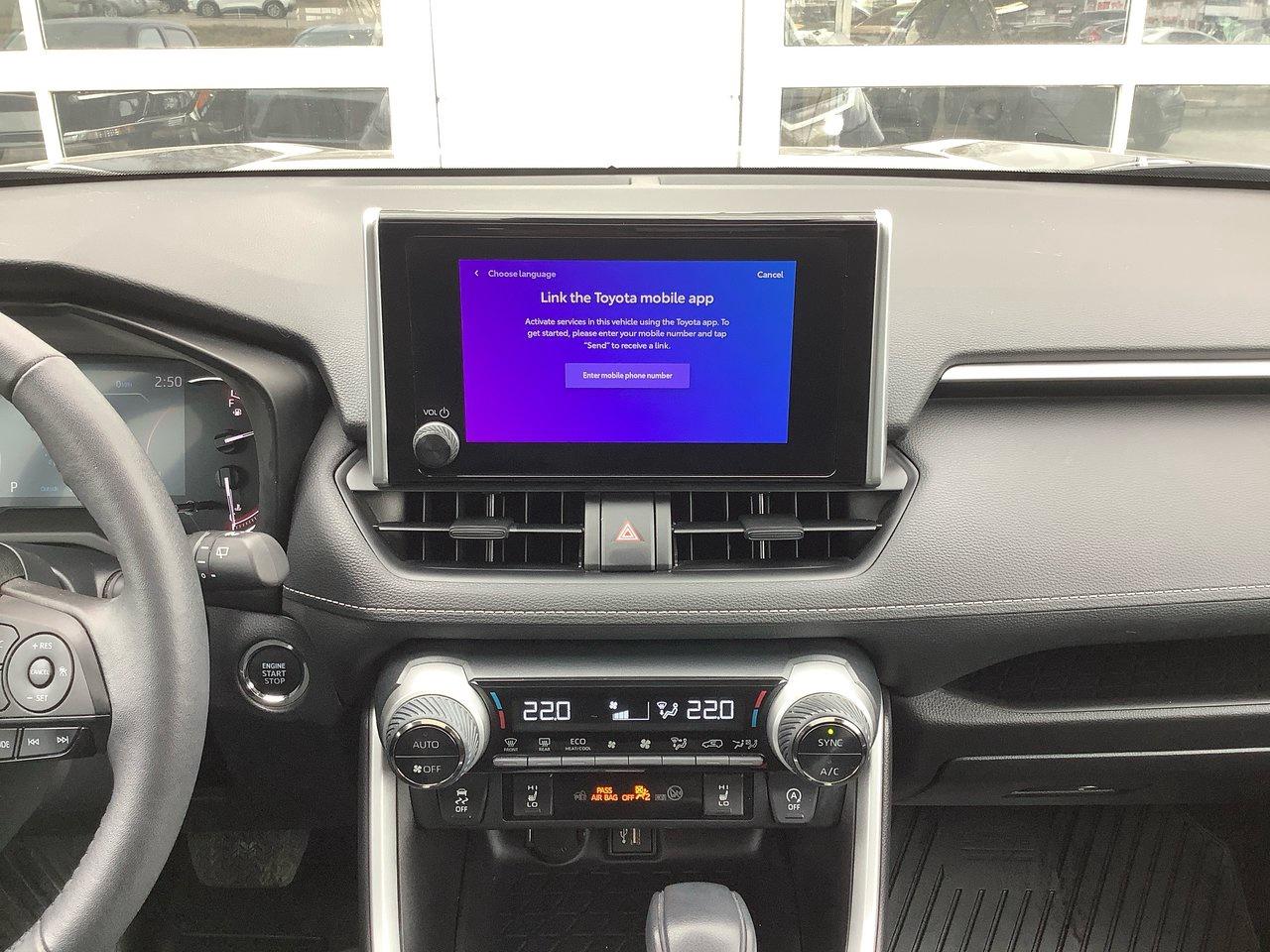 2023 Toyota RAV4 XLE Photo