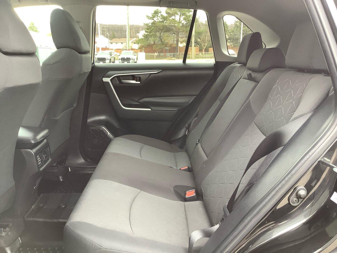 2023 Toyota RAV4 XLE Photo