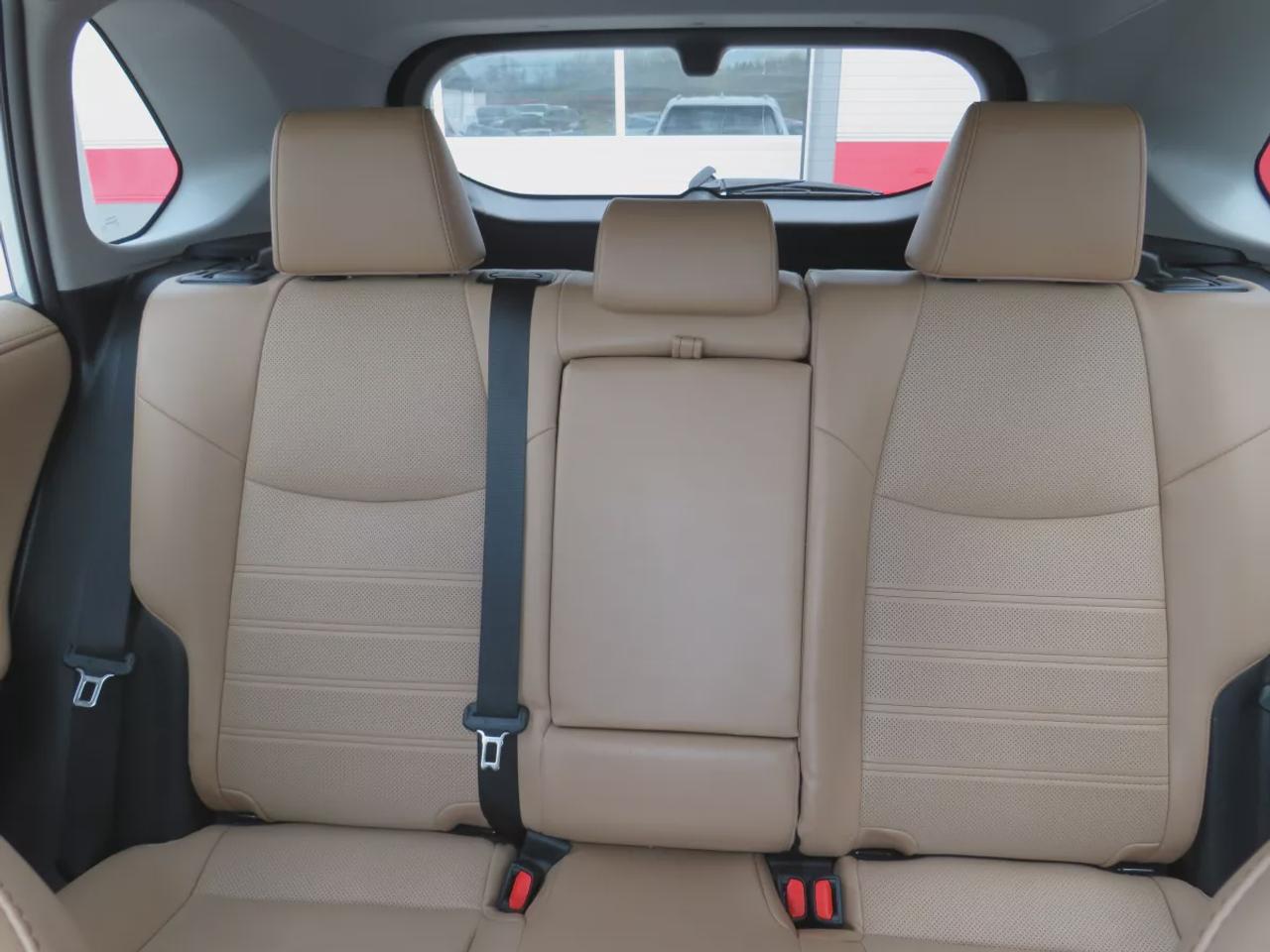 2022 Toyota RAV4 Hybrid Limited | Low KM | AWD | Leather | Navigation | Sunroof | Heated Front + Rear Seats | 360 Reverse Camera| Photo
