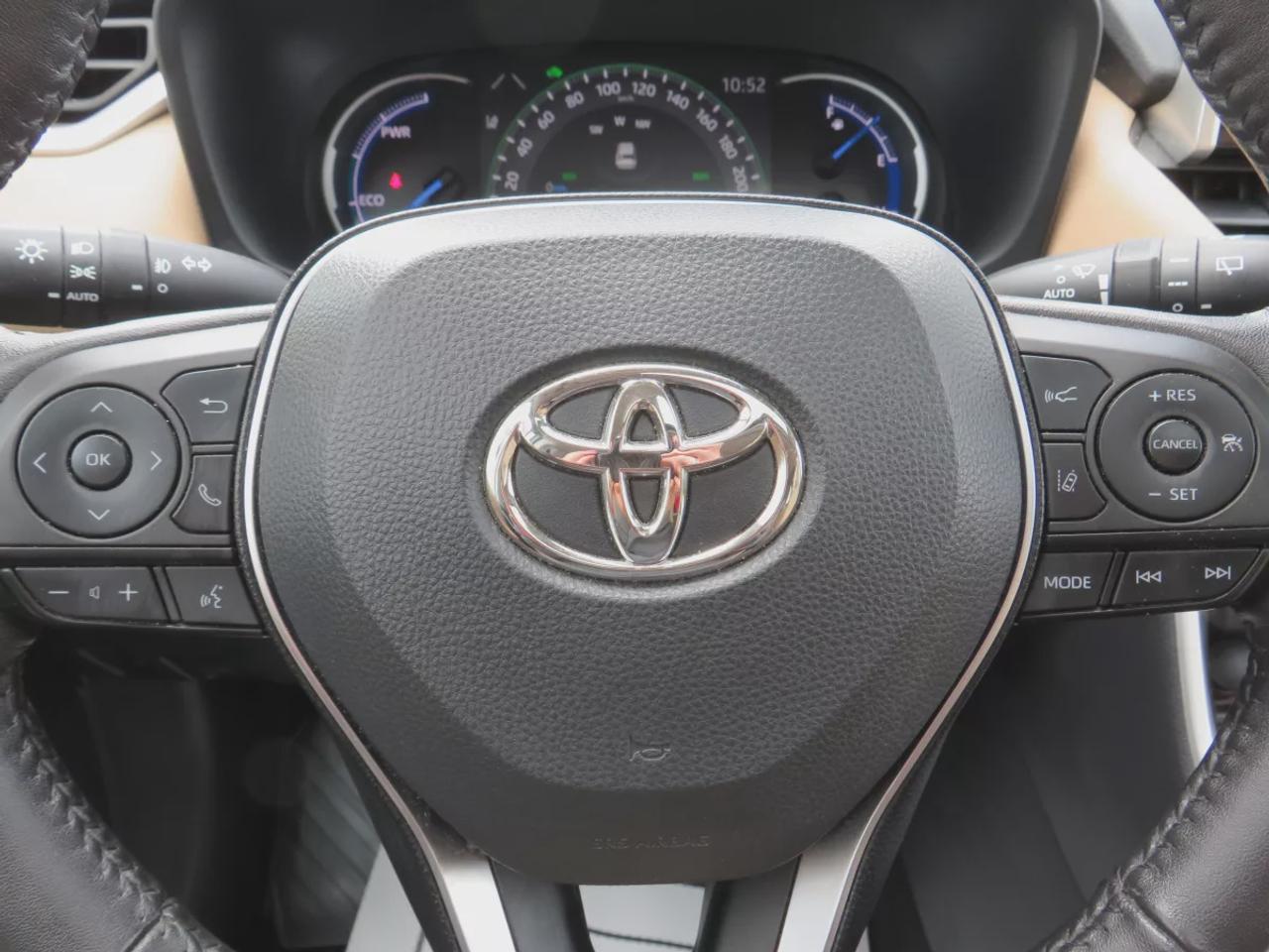 2022 Toyota RAV4 Hybrid Limited | Low KM | AWD | Leather | Navigation | Sunroof | Heated Front + Rear Seats | 360 Reverse Camera| Photo
