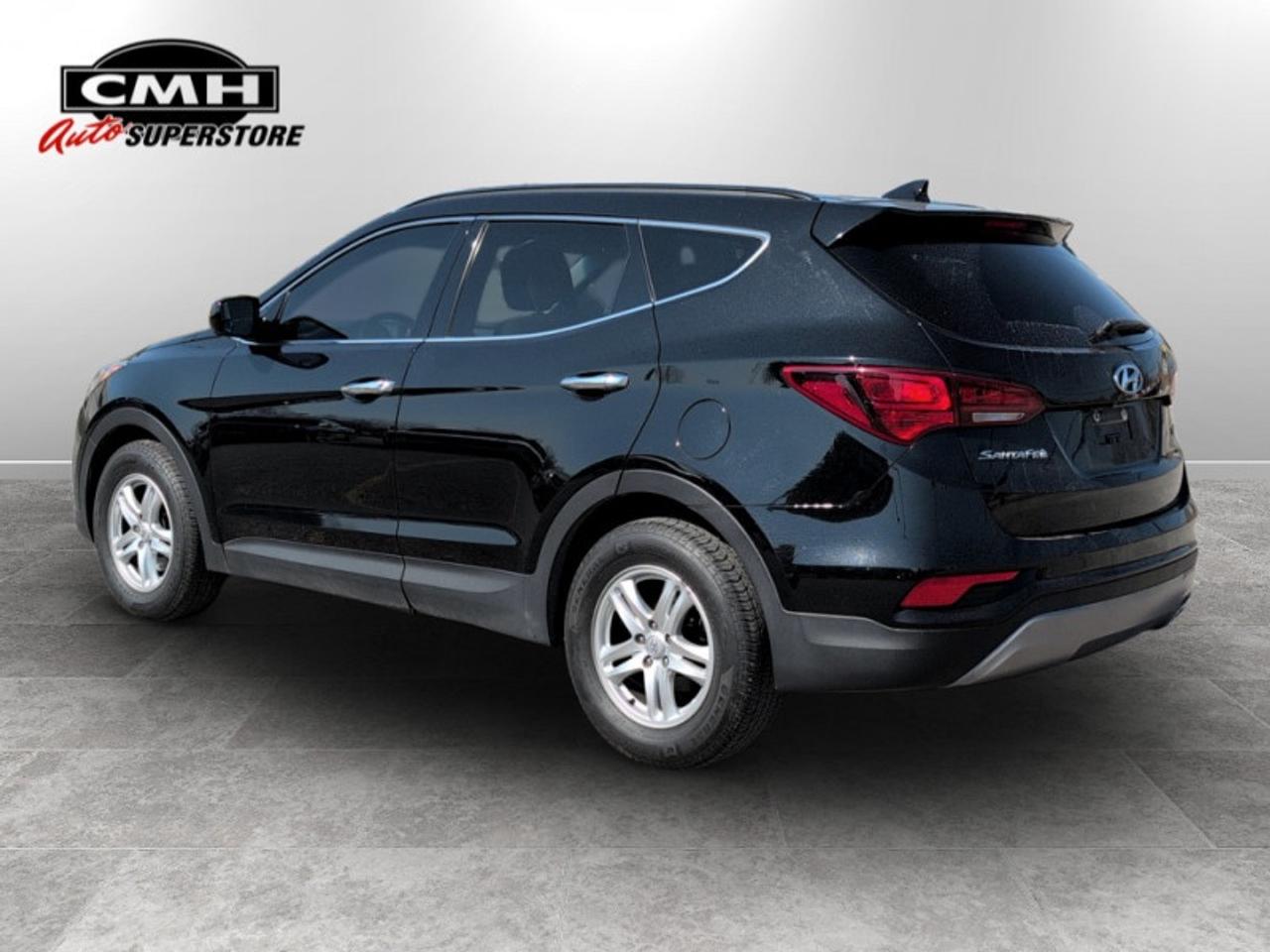2017 Hyundai Santa Fe Sport 2.4L FWD  **LOW MILEAGE** Photo3