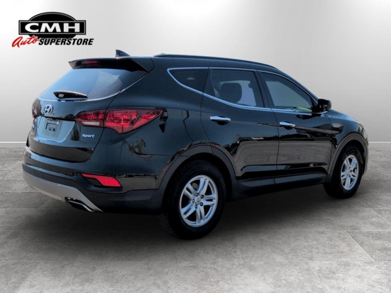 2017 Hyundai Santa Fe Sport 2.4L FWD  **LOW MILEAGE** Photo