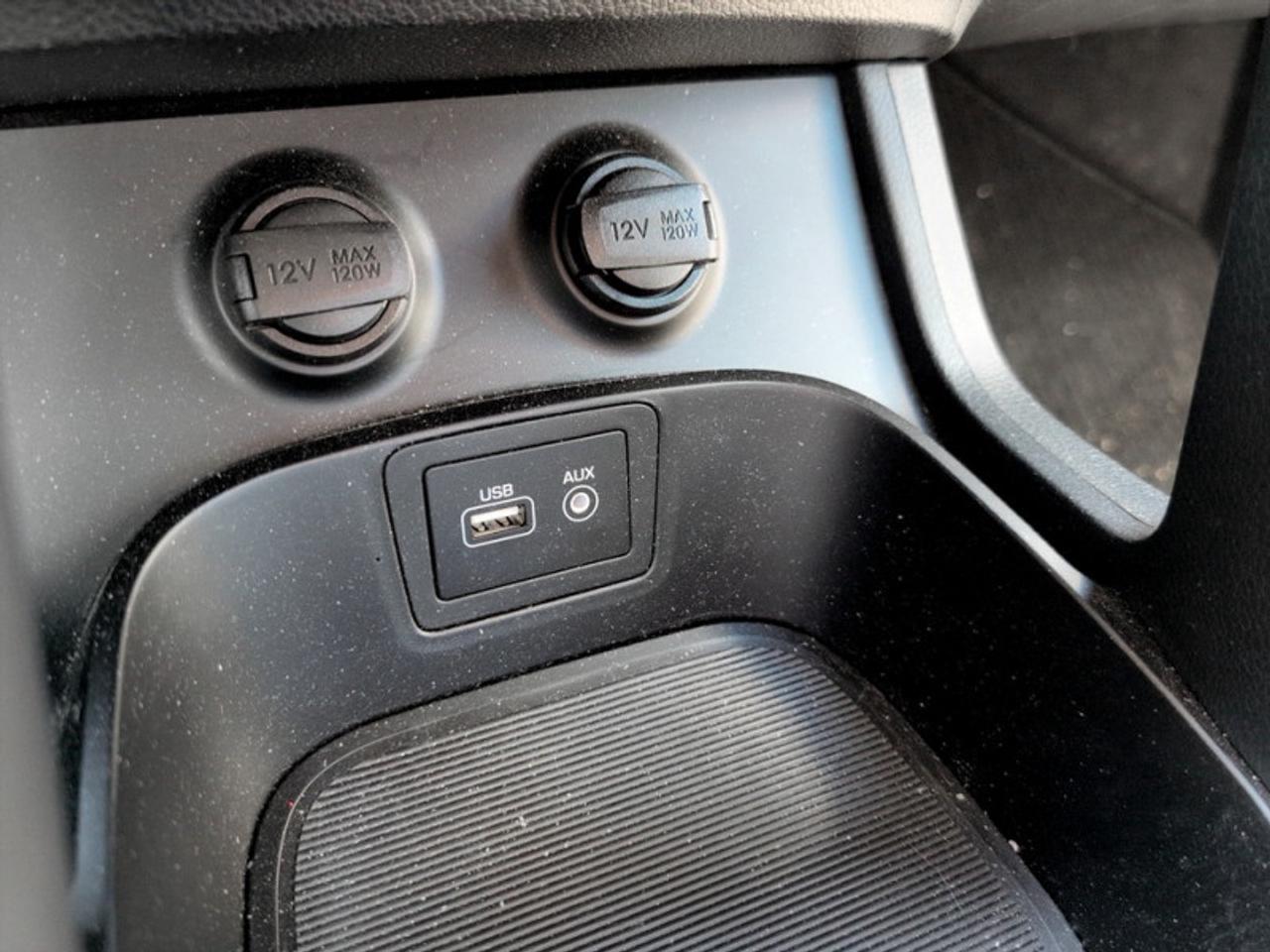 2017 Hyundai Santa Fe Sport 2.4L FWD  **LOW MILEAGE** Photo