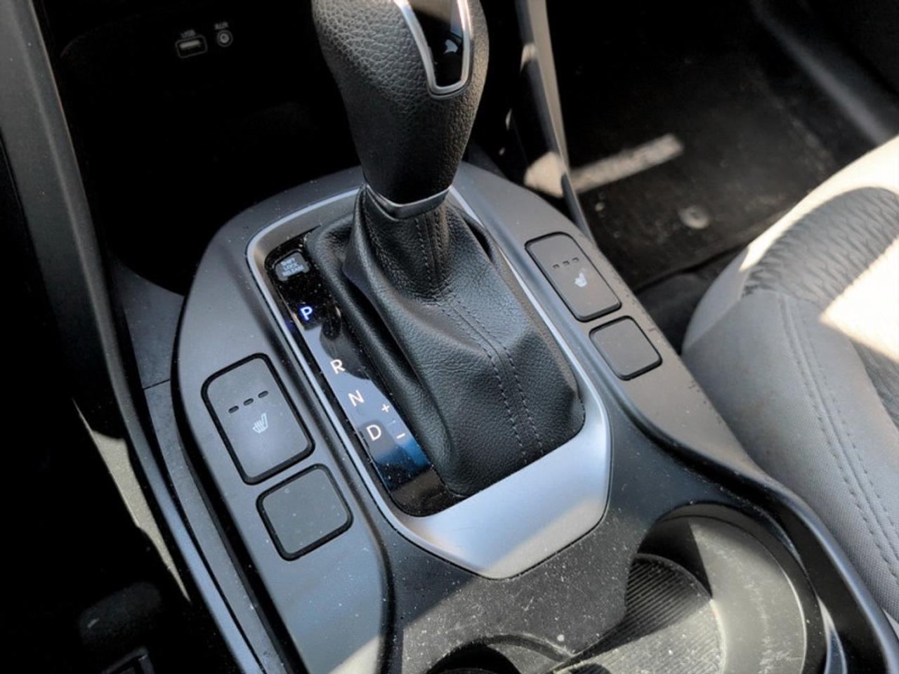 2017 Hyundai Santa Fe Sport 2.4L FWD  **LOW MILEAGE** Photo