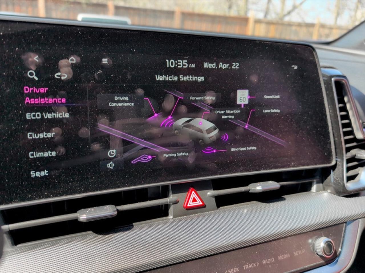 2025 Kia Sportage Plug-In Hybrid SX  **CLEAN CARFAX** Photo