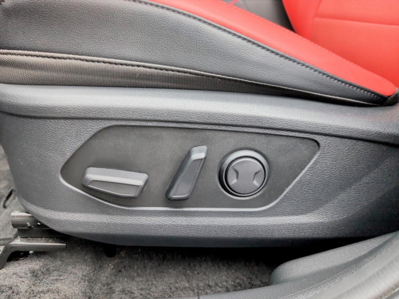 2025 Kia Sportage Plug-In Hybrid SX  **CLEAN CARFAX** Photo