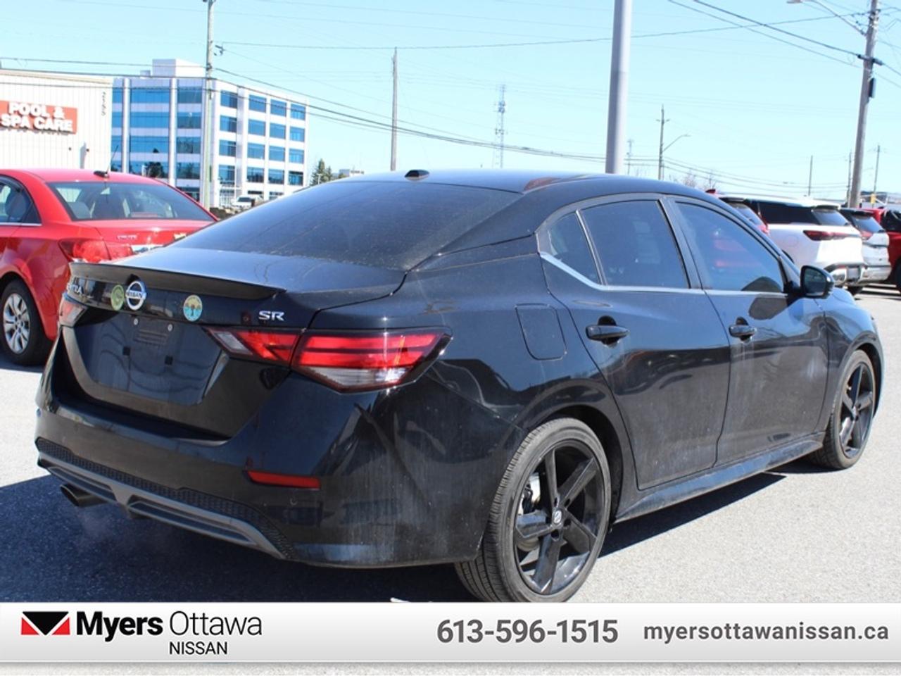 2022 Nissan Sentra SR Photo3