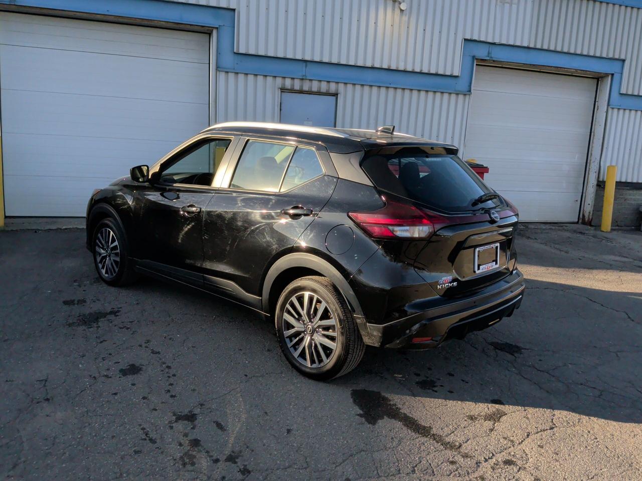 2025 Nissan Kicks Play SV Photo2