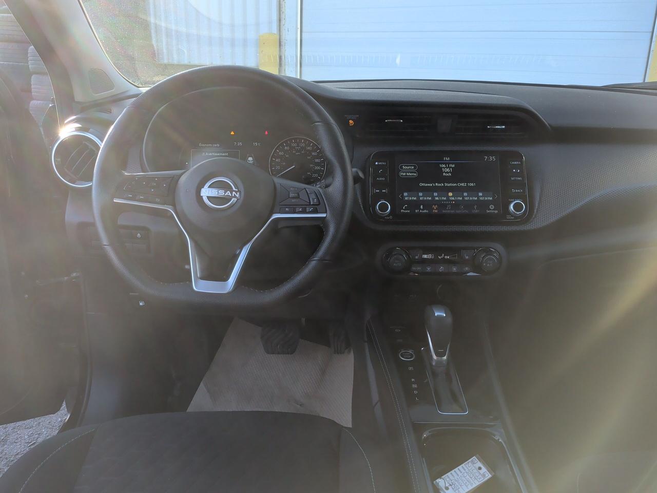 2025 Nissan Kicks Play SV