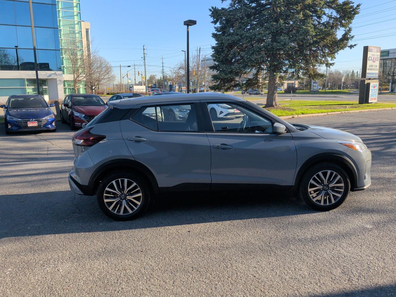 2025 Nissan Kicks Play SV Photo4