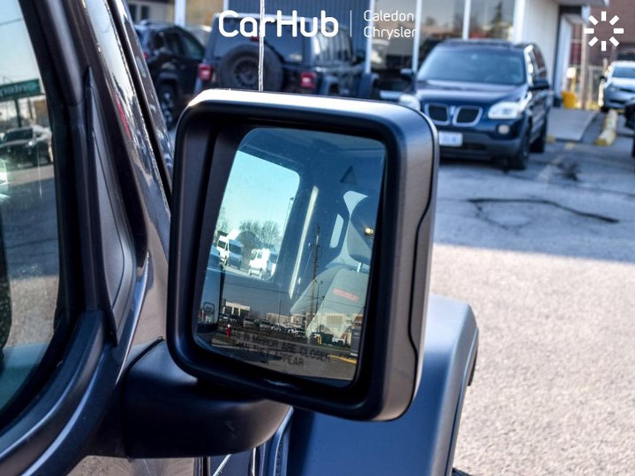 2018 Jeep Wrangler Unlimited Rubicon Dual Top Blind Spot Heated front Seats Photo