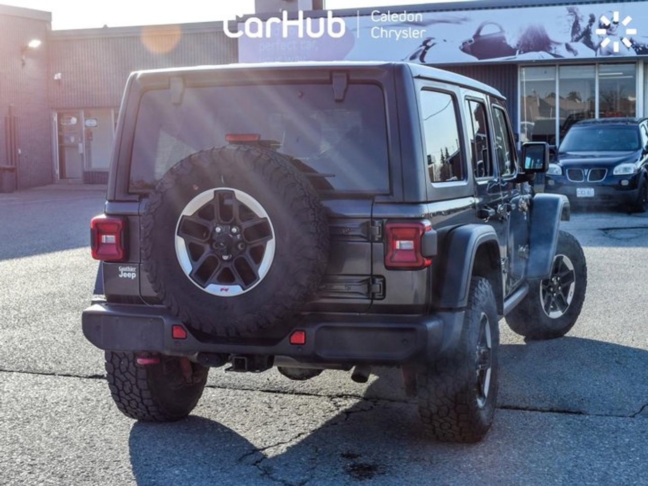 2018 Jeep Wrangler Unlimited Rubicon Dual Top Blind Spot Heated front Seats Photo