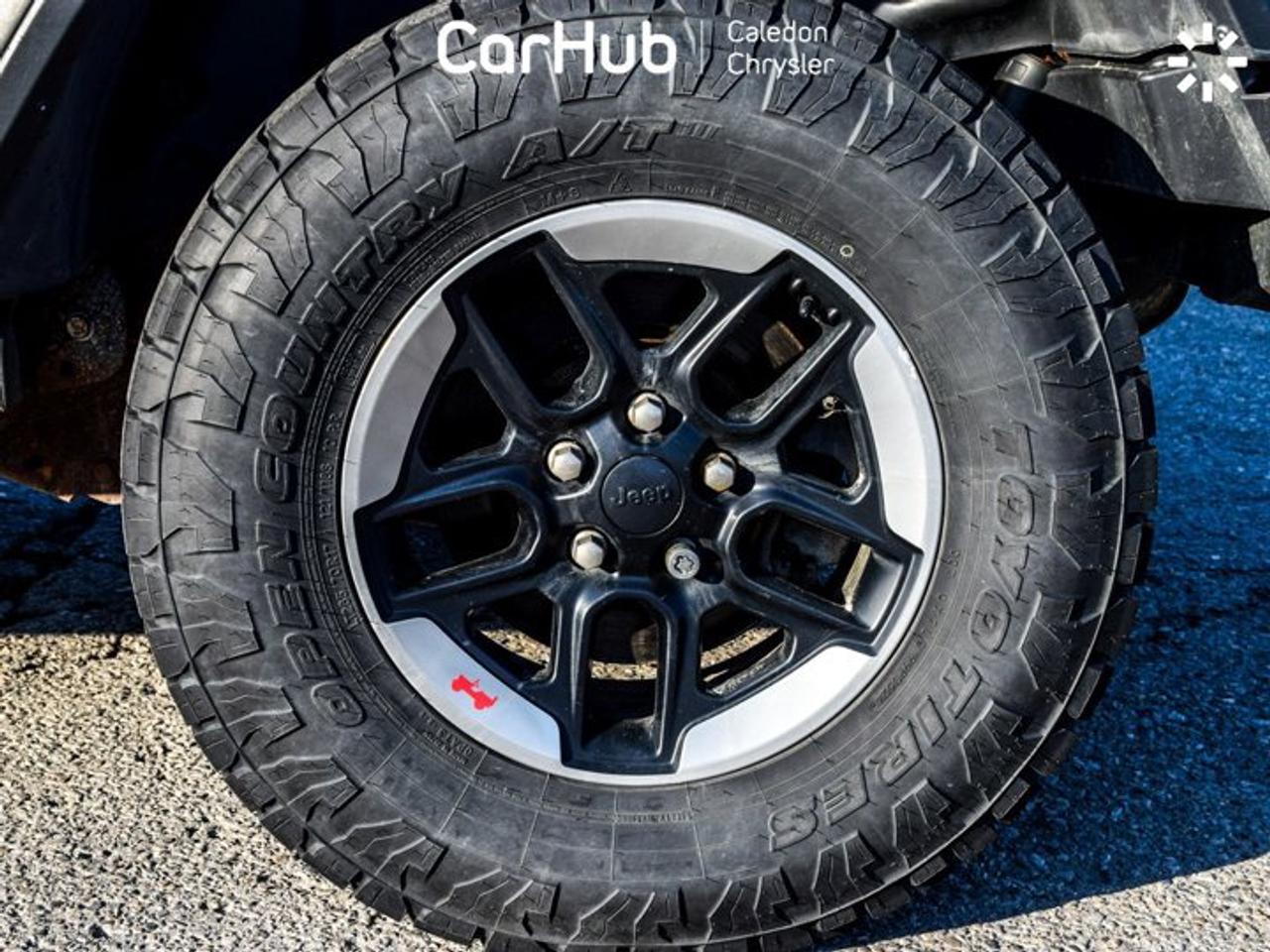 2018 Jeep Wrangler Unlimited Rubicon Dual Top Blind Spot Heated front Seats Photo