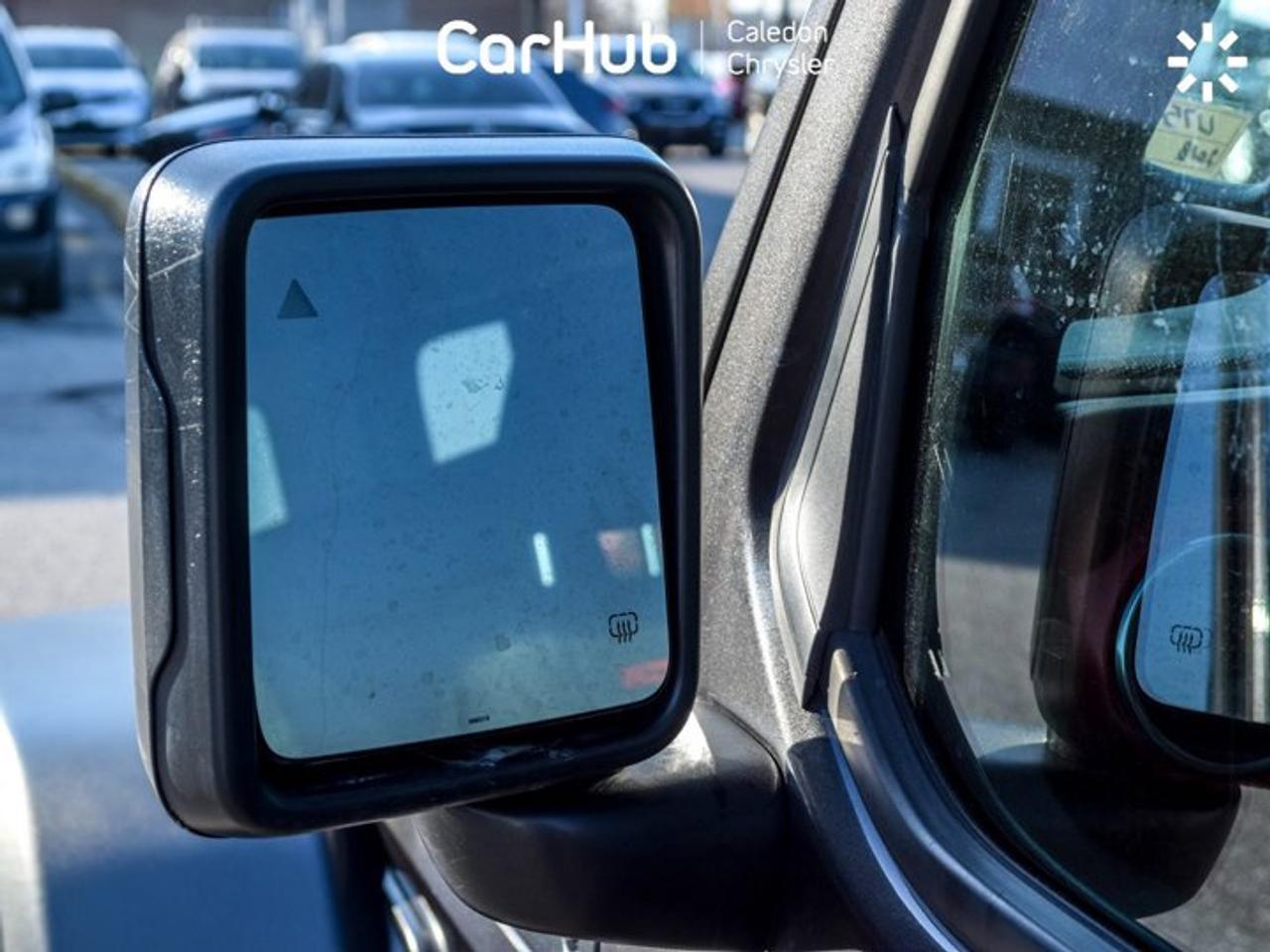 2018 Jeep Wrangler Unlimited Rubicon Dual Top Blind Spot Heated front Seats Photo