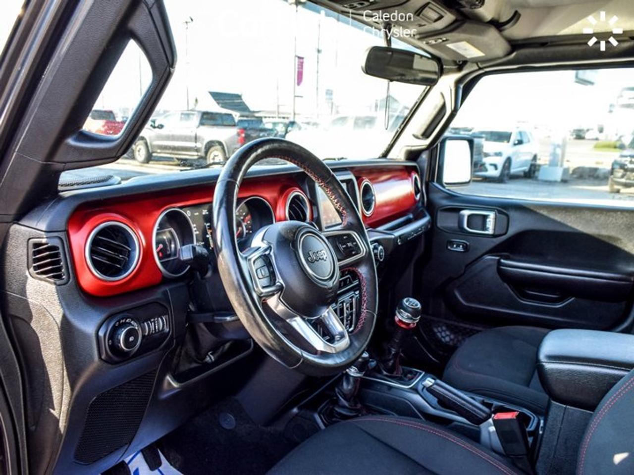 2018 Jeep Wrangler Unlimited Rubicon Dual Top Blind Spot Heated front Seats Photo