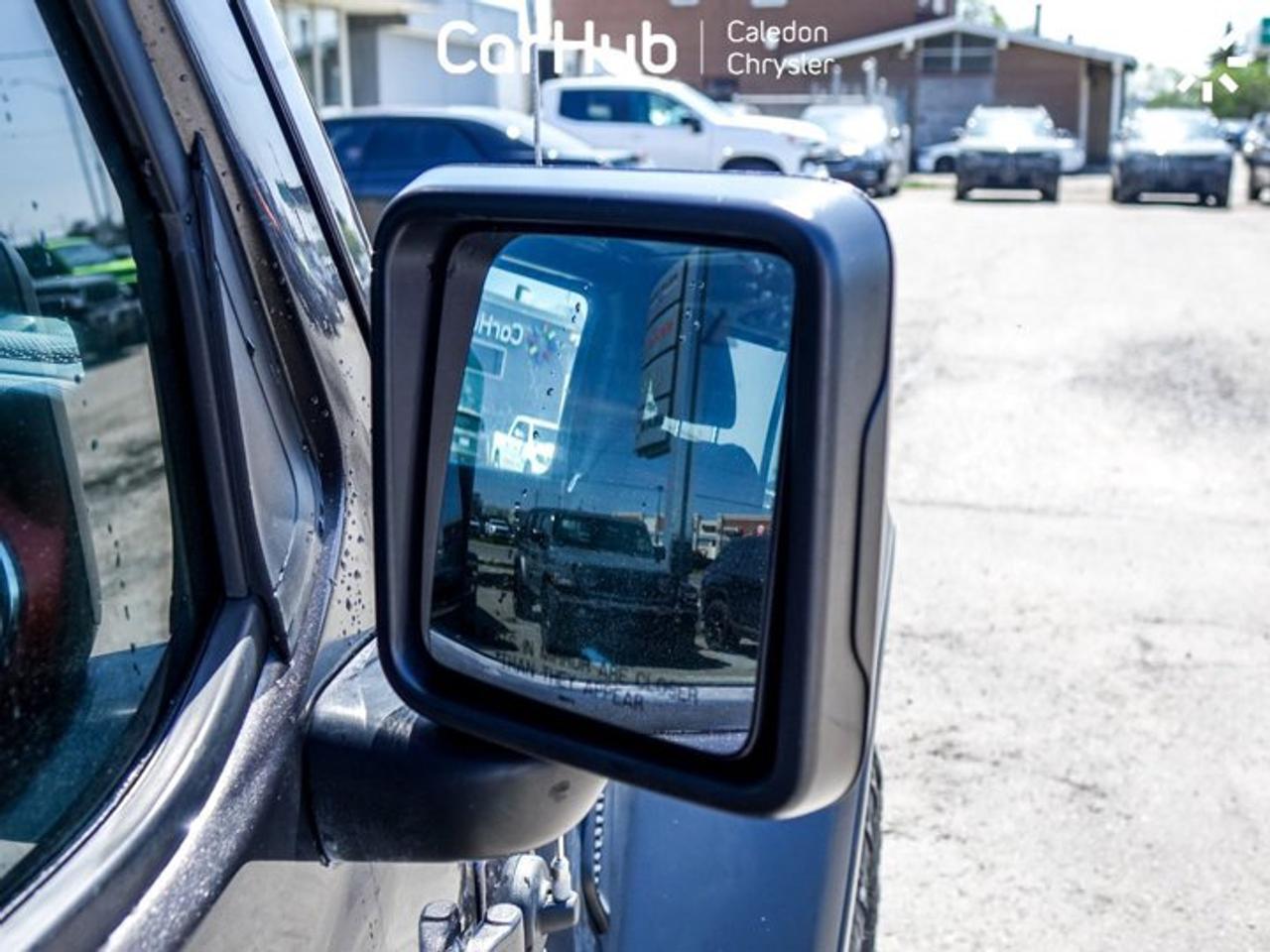 2018 Jeep Wrangler Unlimited Rubicon Dual Top Blind Spot Heated front Seats Photo