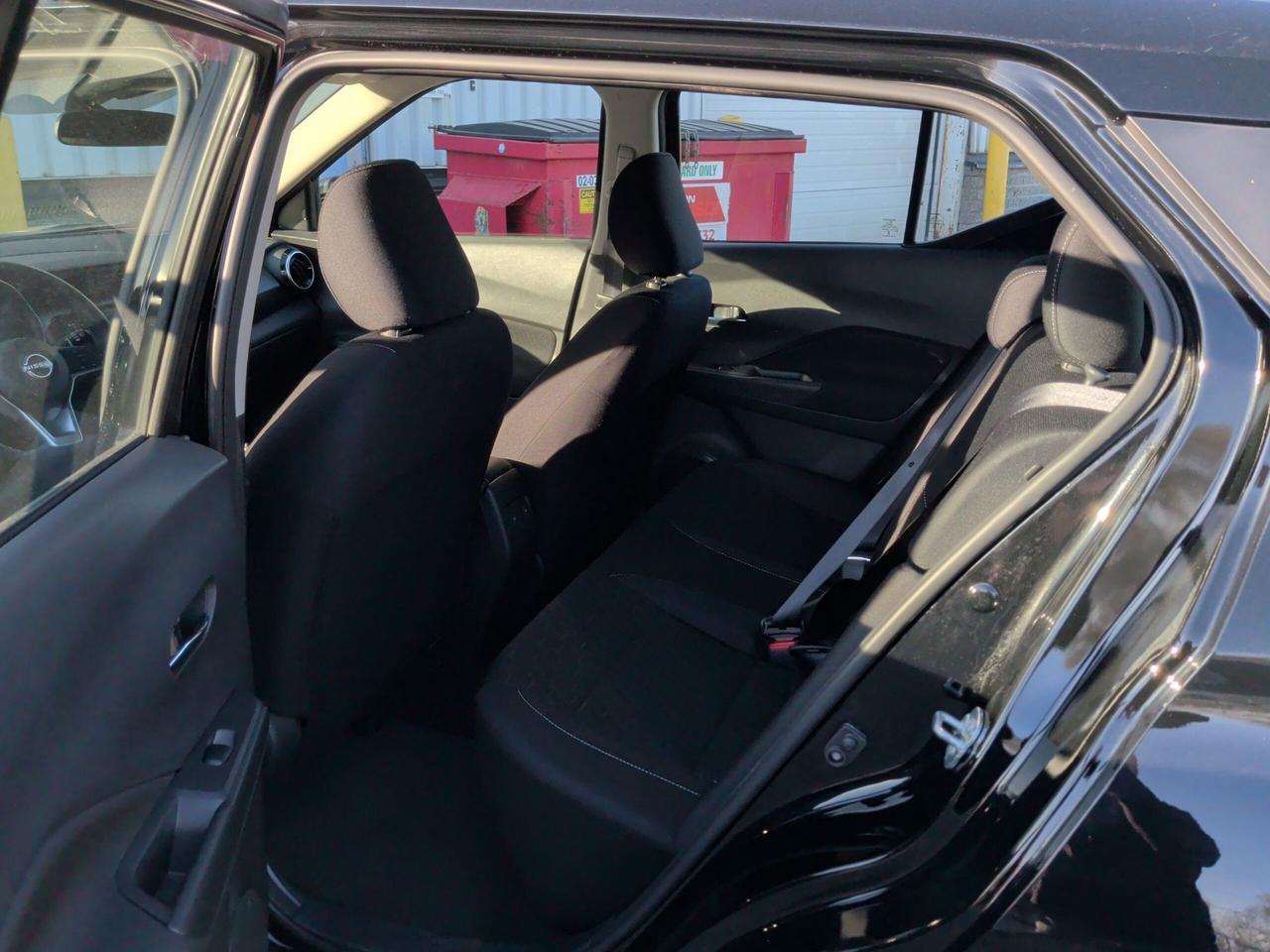 2025 Nissan Kicks Play SV Photo