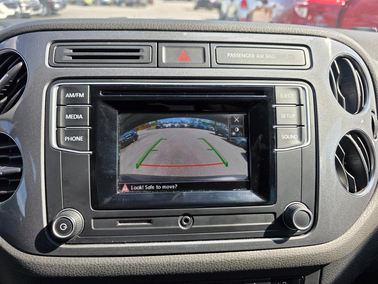 2016 Volkswagen Tiguan S Photo