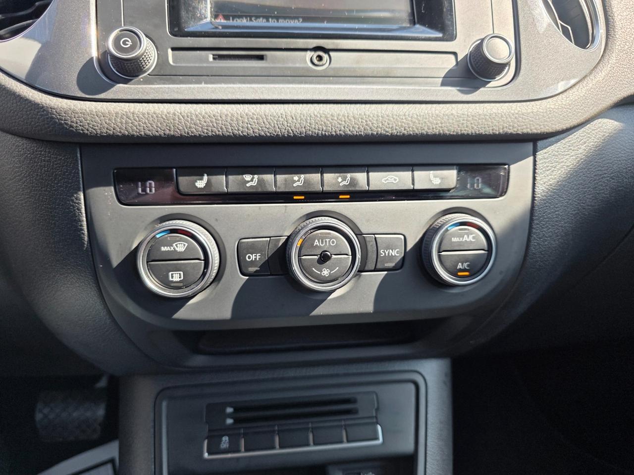 2016 Volkswagen Tiguan S Photo