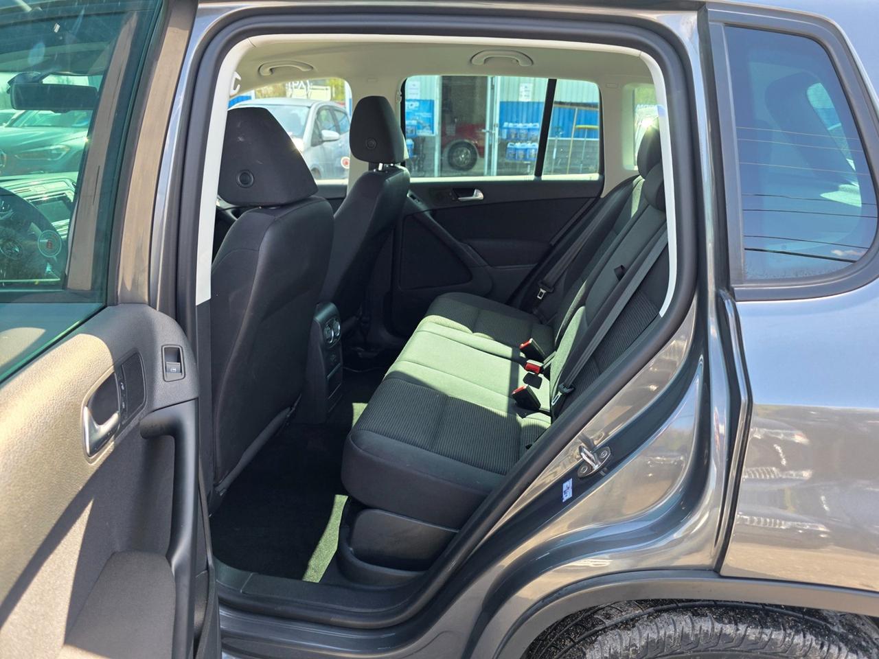 2016 Volkswagen Tiguan S Photo