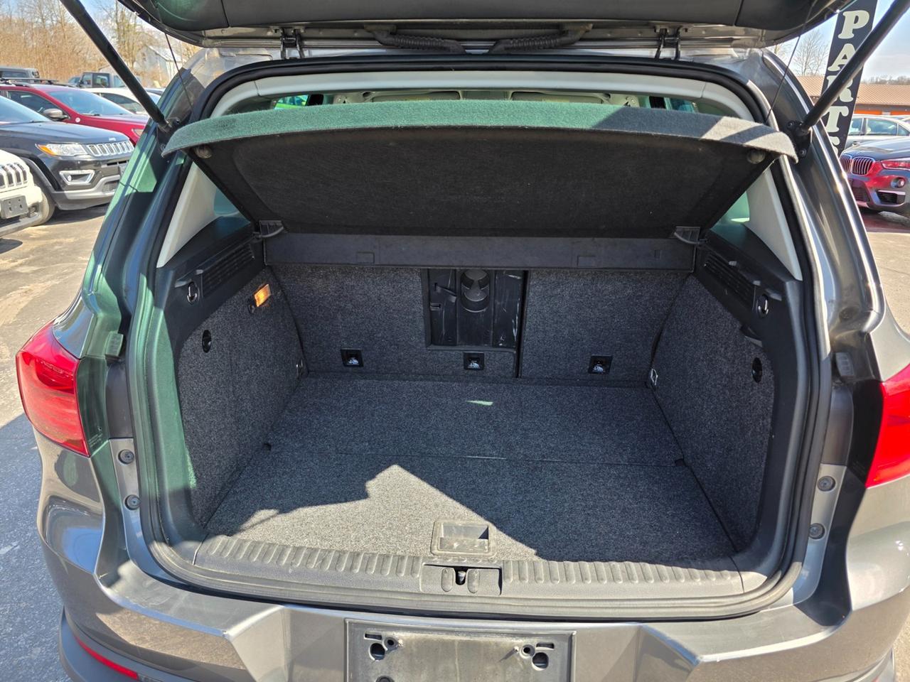 2016 Volkswagen Tiguan S Photo