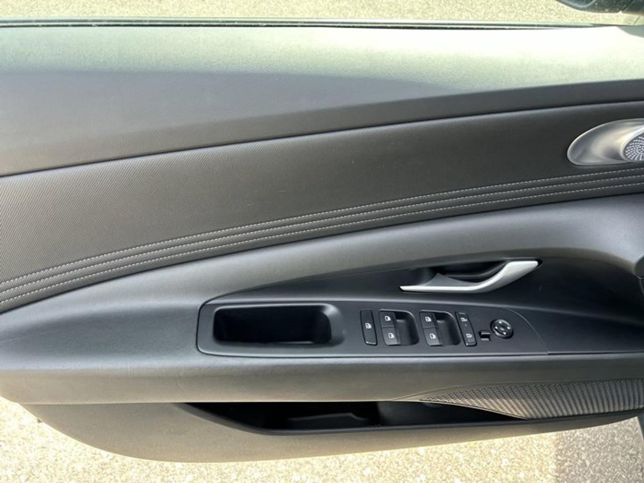 2024 Hyundai Elantra Preferred | One Owner | No Accidents | Heated Steering Photo