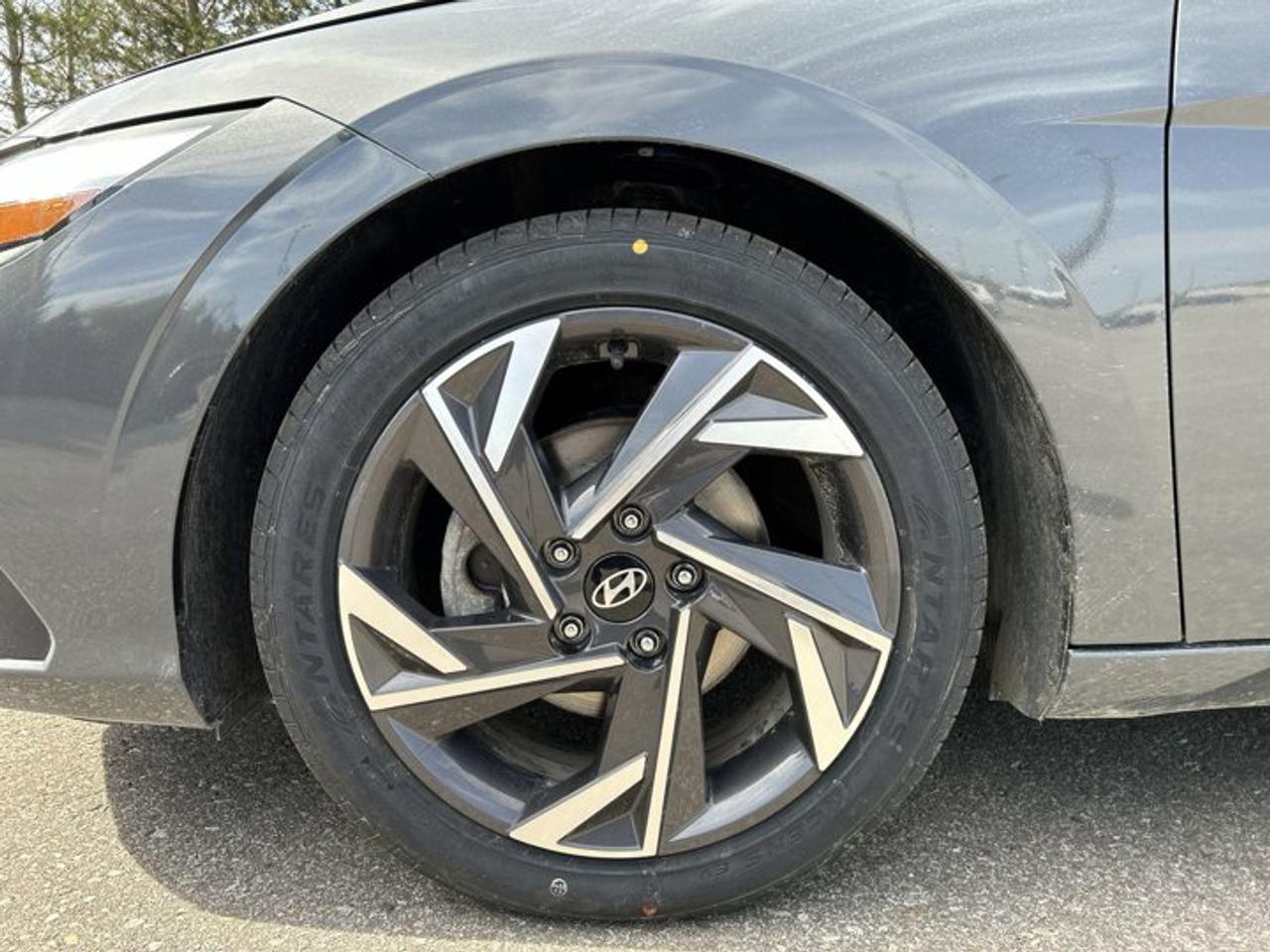 2024 Hyundai Elantra Preferred | One Owner | No Accidents | Heated Steering Photo