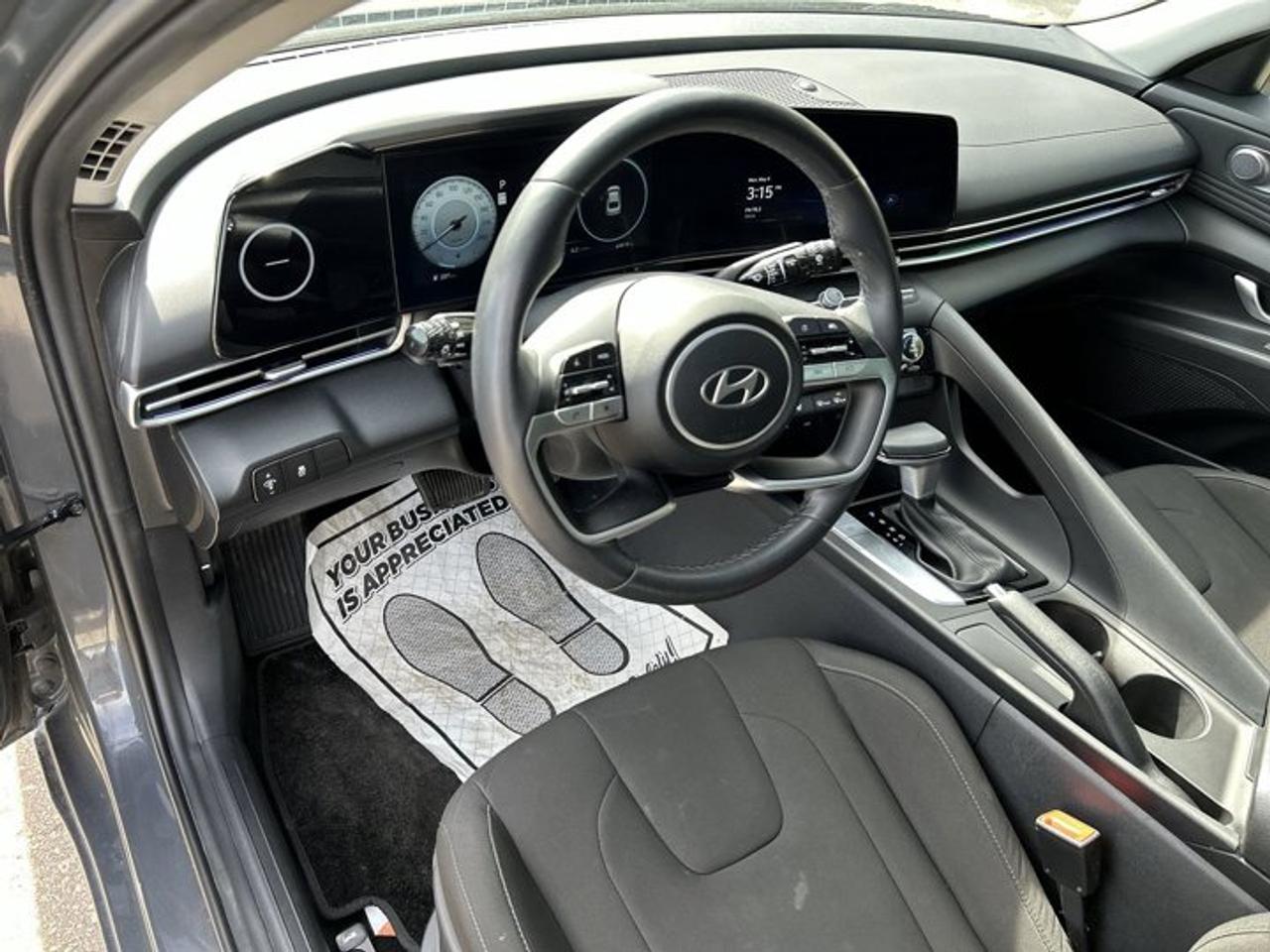 2024 Hyundai Elantra Preferred | One Owner | No Accidents | Heated Steering Photo