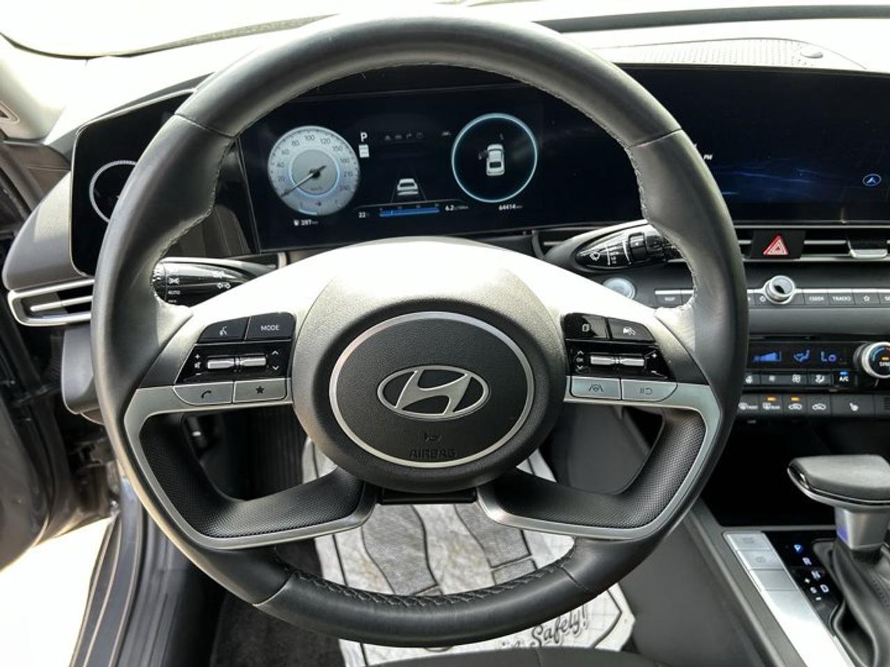 2024 Hyundai Elantra Preferred | One Owner | No Accidents | Heated Steering Photo