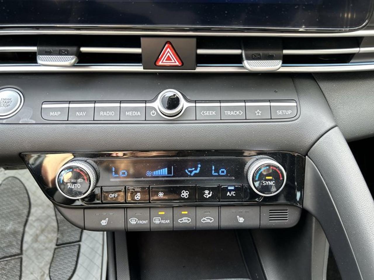 2024 Hyundai Elantra Preferred | One Owner | No Accidents | Heated Steering Photo