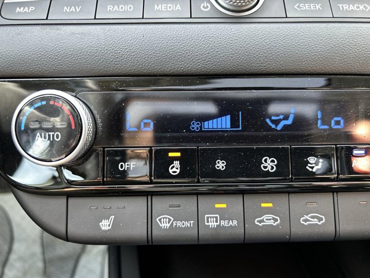2024 Hyundai Elantra Preferred | One Owner | No Accidents | Heated Steering Photo