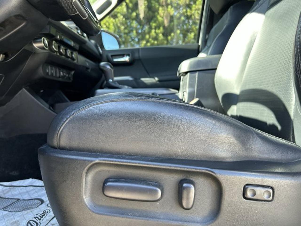 2023 Toyota Tacoma TRD Sport Double Cab 6' Bed 4x4 | Leather Seats Photo