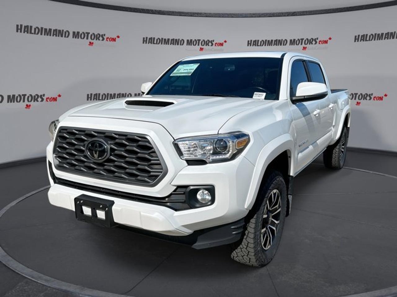 2023 Toyota Tacoma TRD Sport Double Cab 6' Bed 4x4 | Leather Seats Photo
