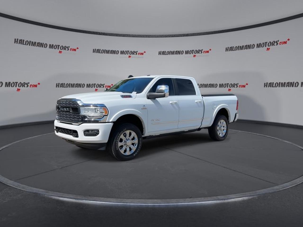 2023 RAM 2500 Limited Crew Cab 6'4 Box 4x4 | No Accidents Photo3
