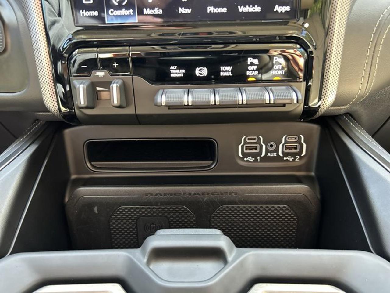2023 RAM 2500 Limited Crew Cab 6'4 Box 4x4 | No Accidents Photo
