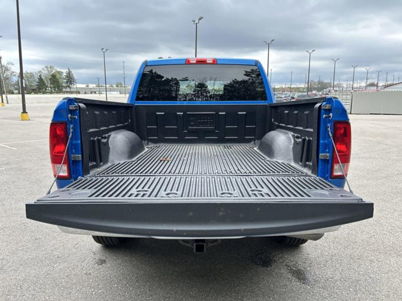 2022 RAM 1500 Classic SLT Crew Cab 5'7 Box 4X4 | No Accidents Photo