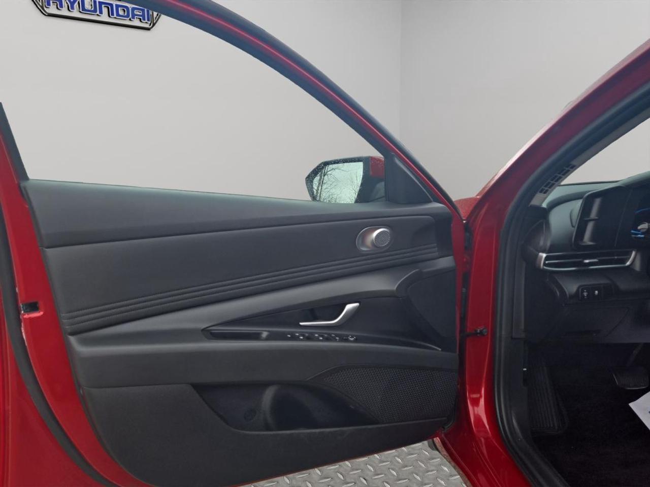 2025 Hyundai Elantra Preferred Photo