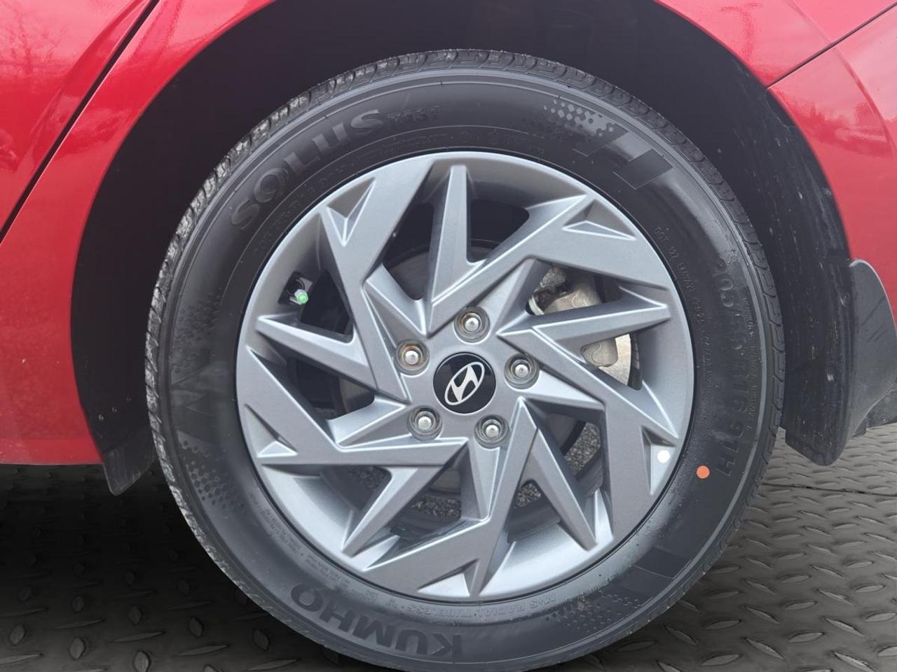 2025 Hyundai Elantra Preferred Photo