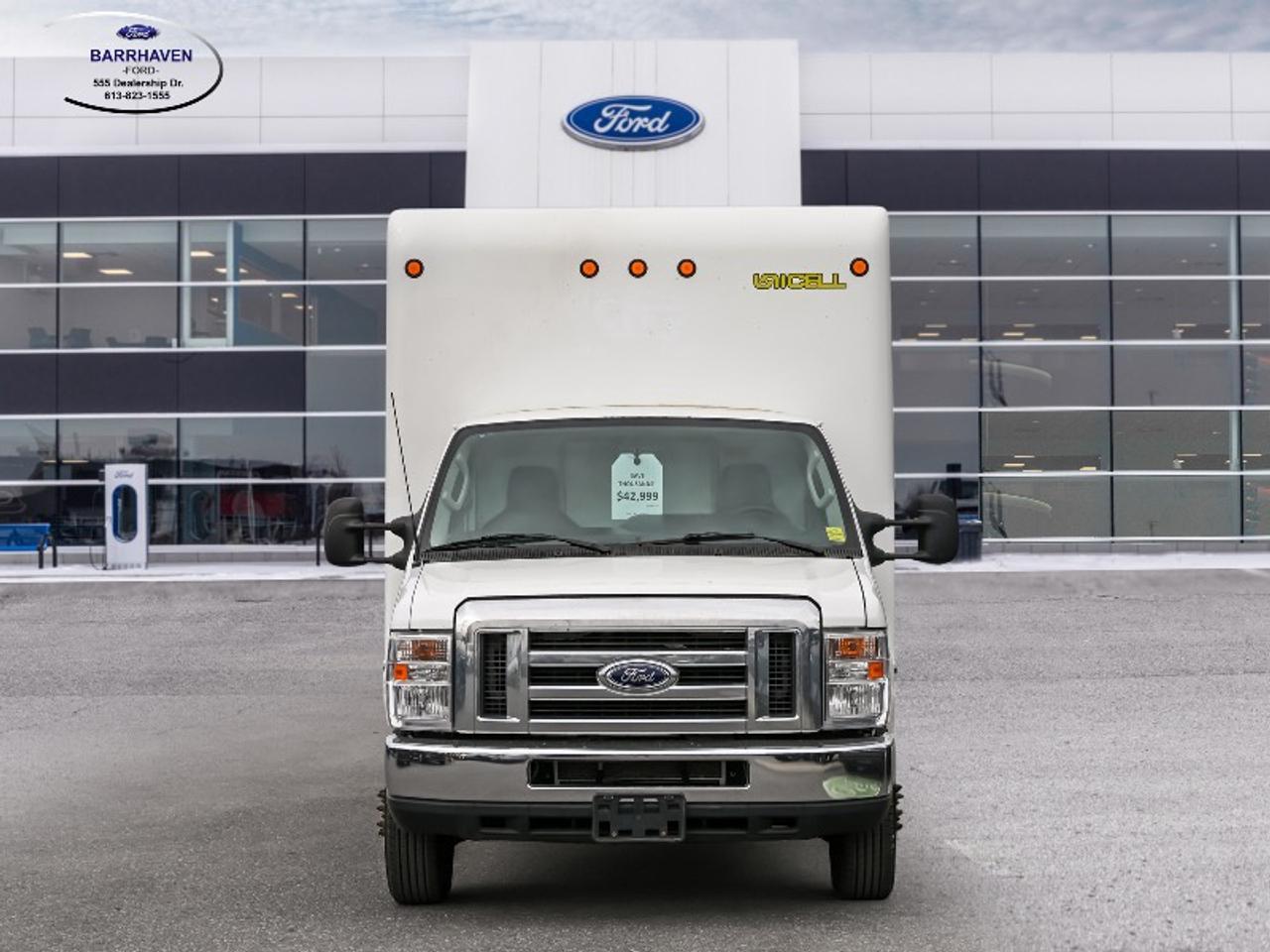 2023 Ford E-Series Cutaway  Photo