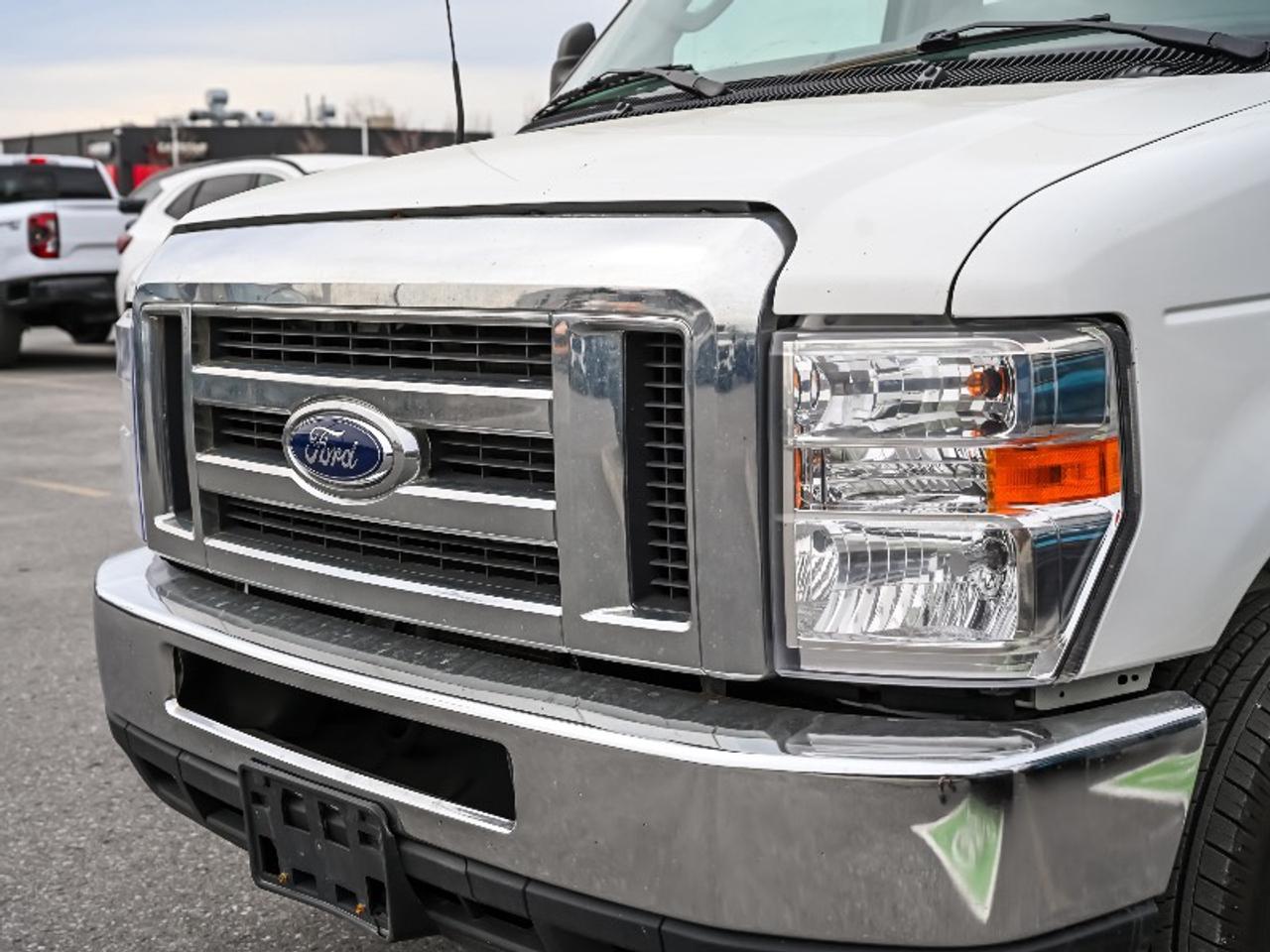 2023 Ford E-Series Cutaway  Photo