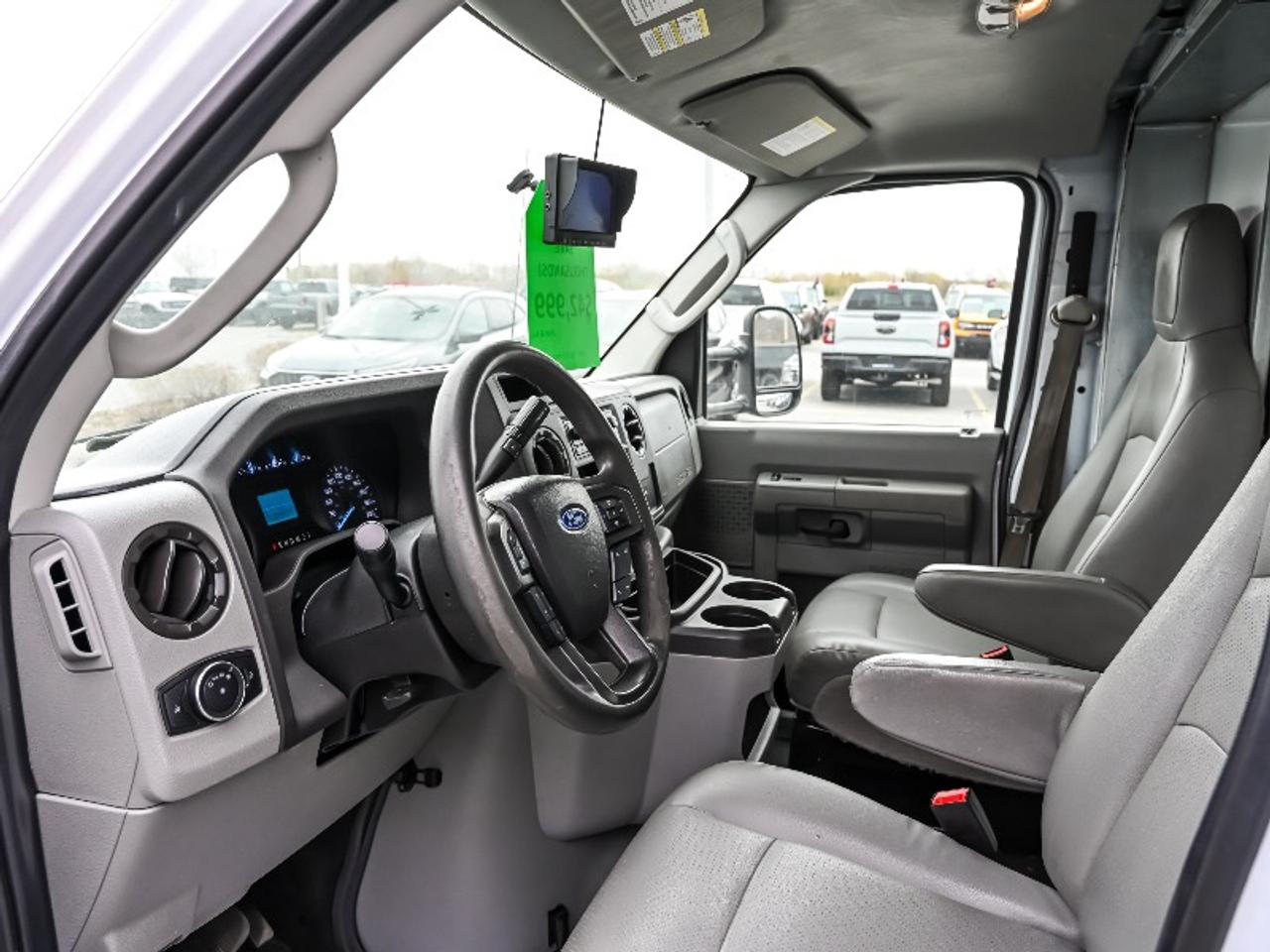 2023 Ford E-Series Cutaway  Photo