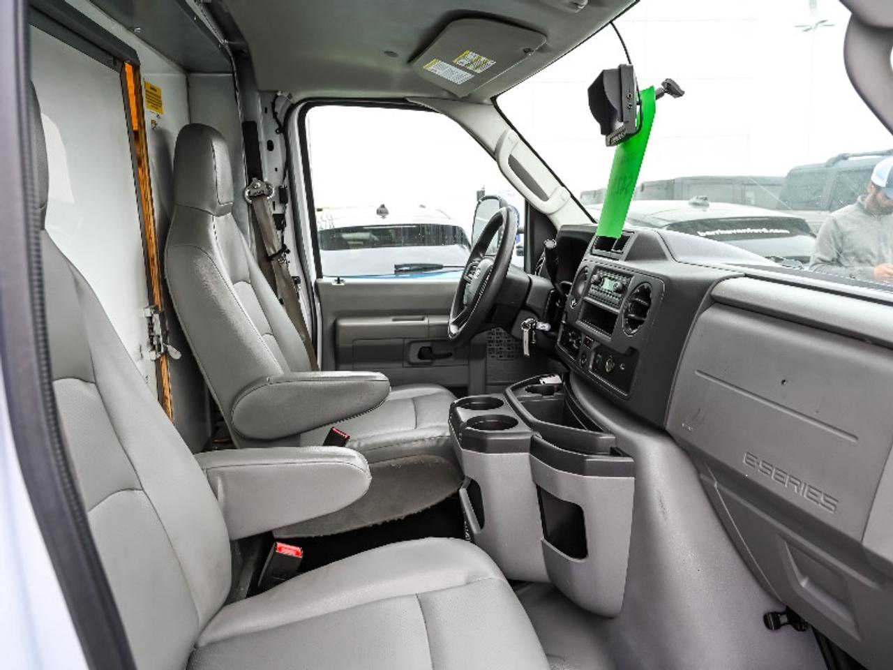 2023 Ford E-Series Cutaway  Photo