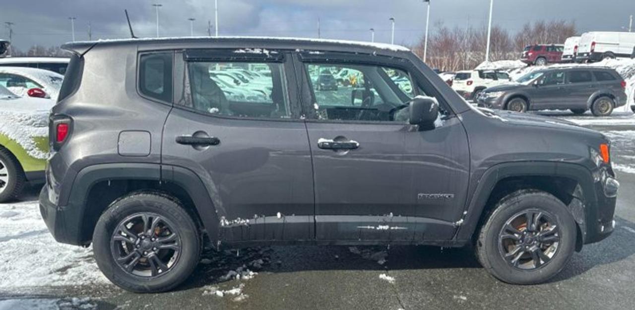 2021 Jeep Renegade Sport 4X4 | 2.4L | Heated Seats | CarPlay + Android | Rear Camera | and More ! Photo